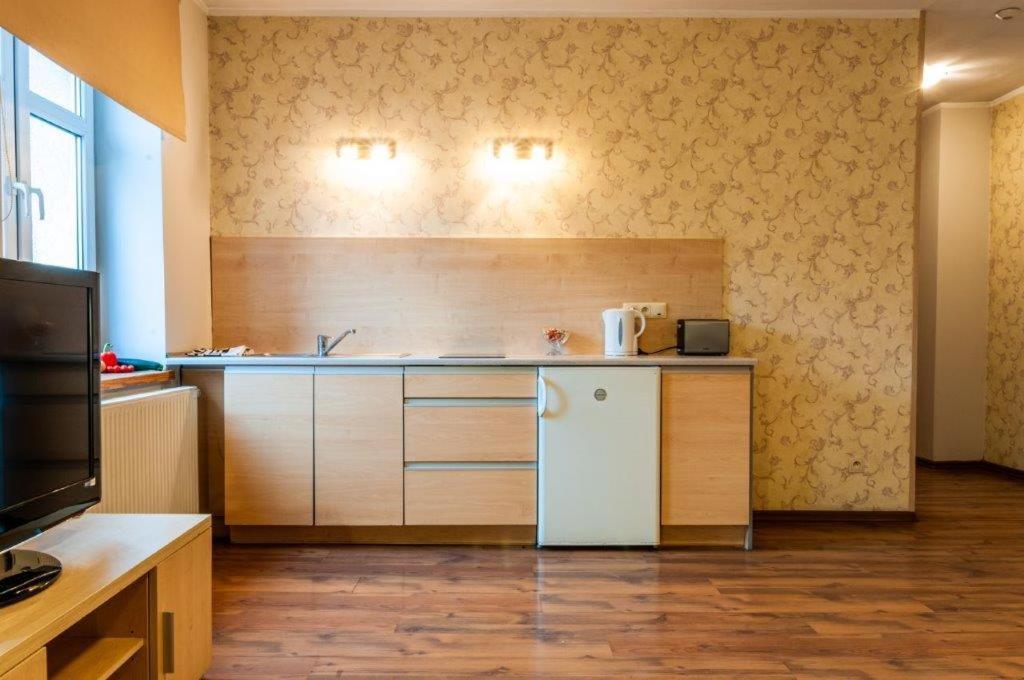 Home & Travel Λοτζ Εξωτερικό φωτογραφία