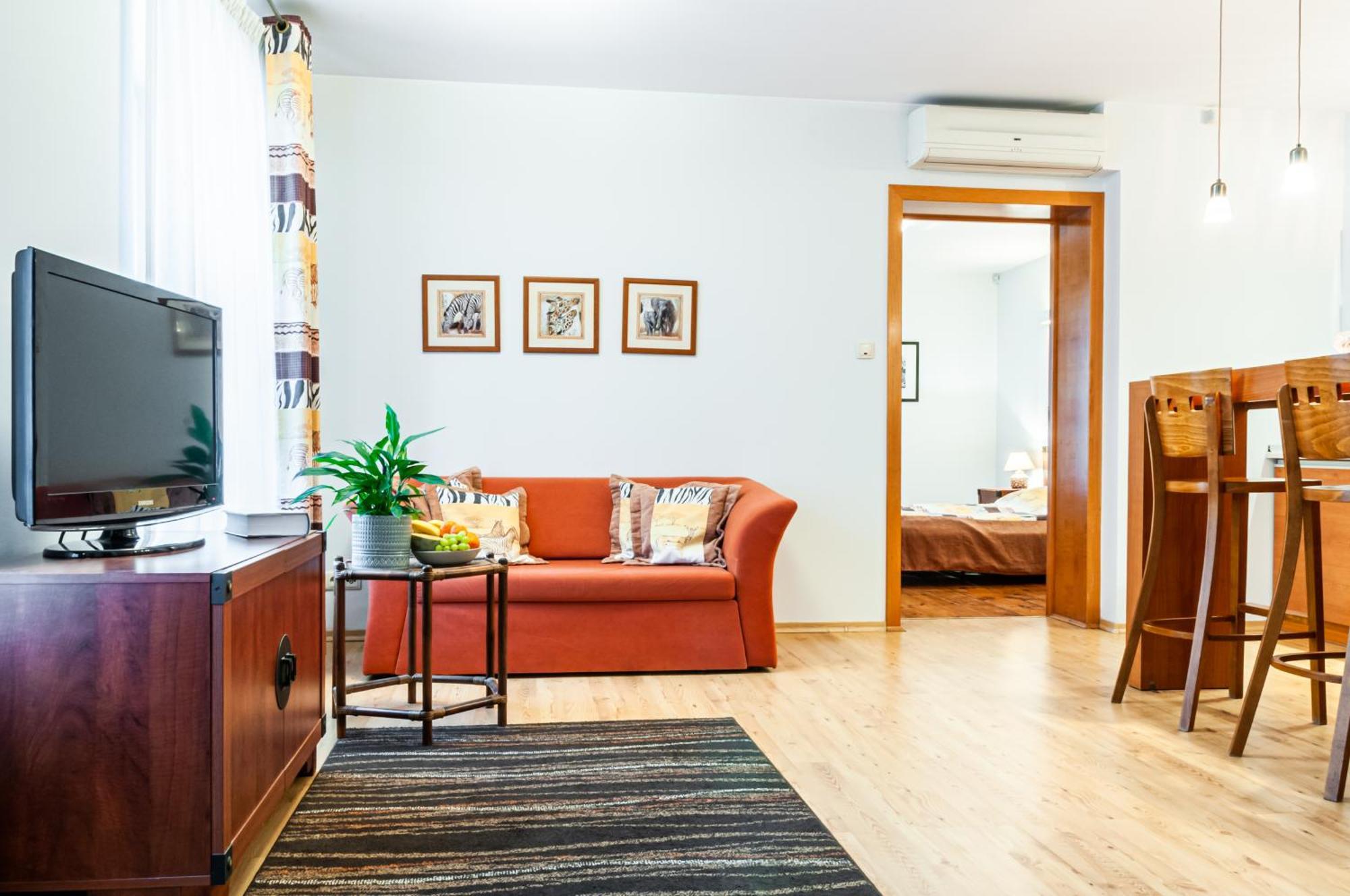 Home & Travel Λοτζ Εξωτερικό φωτογραφία